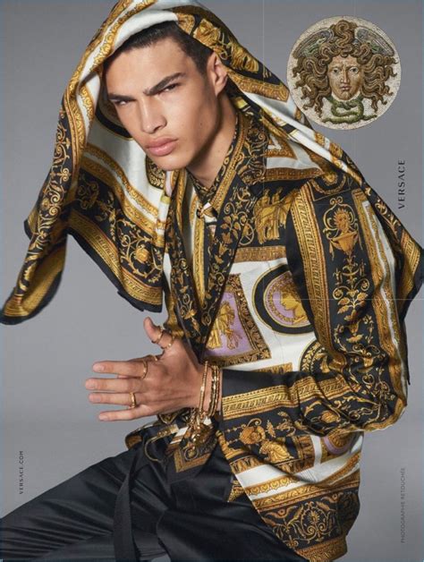 versace 2018 supermodels|Versace model male.